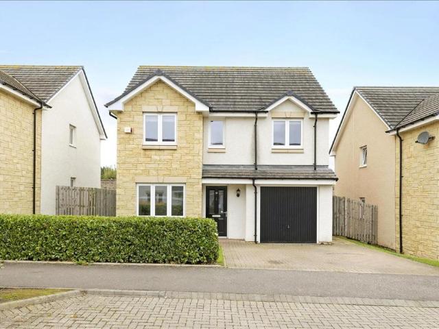House for sale in Birkenside, Gorebridge