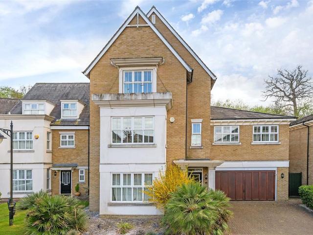 House for sale in Park Langley, Greater London