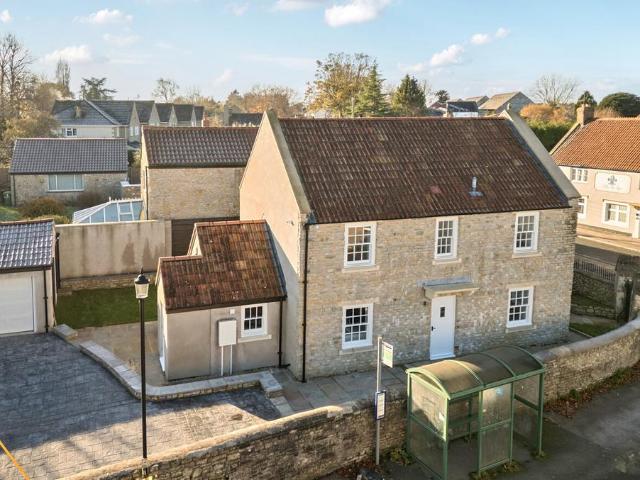 House for sale in Pucklechurch, South Gloucestershire