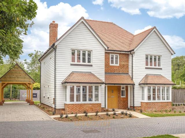 House for sale in Perryfields, West Sussex