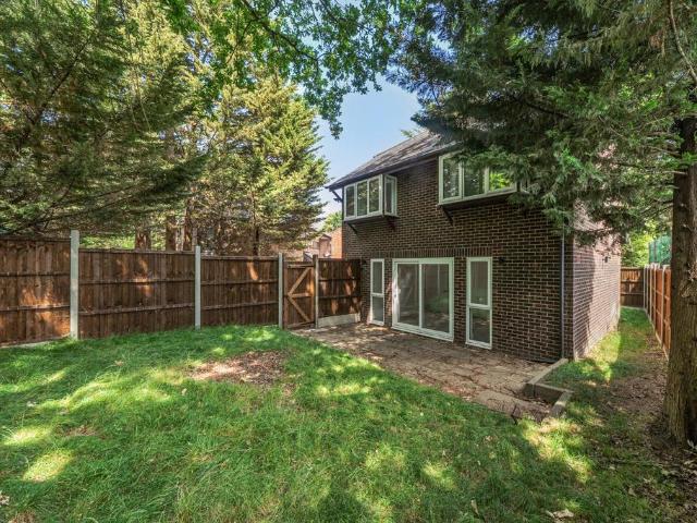 House for sale in London Borough of Lewisham, Greater London
