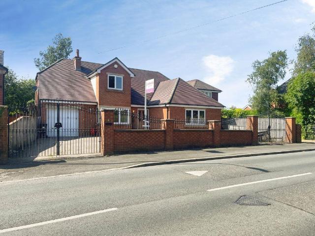 House for sale in Lee Bank, Greater Manchester