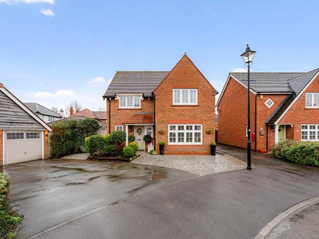 House for sale in Lunts Heath, Widnes