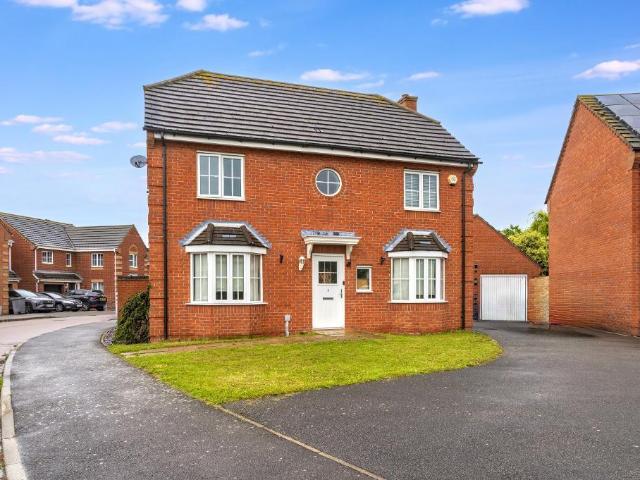 House for sale in Harrowden, Bedford