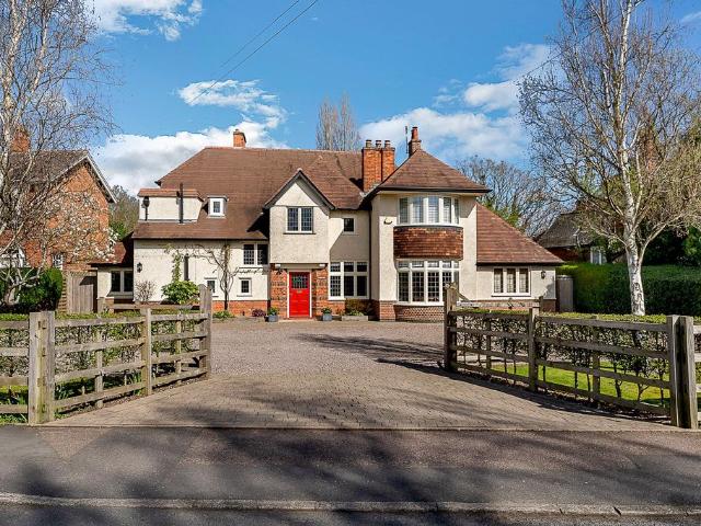 House for sale in Elmfield, Leicestershire