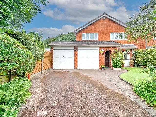 House for sale in Landywood, Great Chatwell