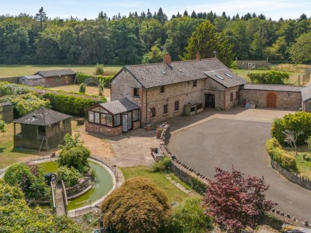House for sale in Rogiet