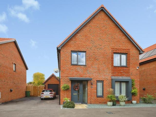 House for sale in Roebuck Park, Wealden