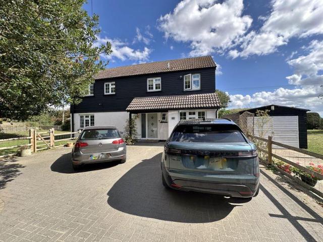 House for sale in Chadwell St Mary, Essex
