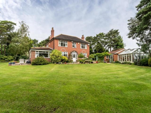 House for sale in Dinnington St. John's, Dinnington