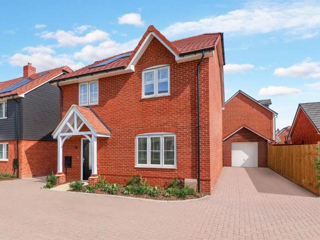 House for sale in Dale Hill, Essex