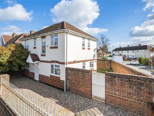 House for sale in London Borough of Hounslow, Greater London