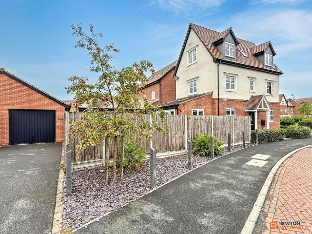 House for sale in Donington Le Heath, Leicestershire