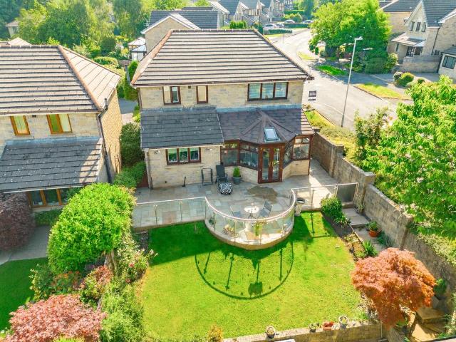 House for sale in Grotton, Oldham