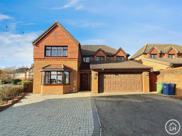 House for sale in Grove Park, Oad Street