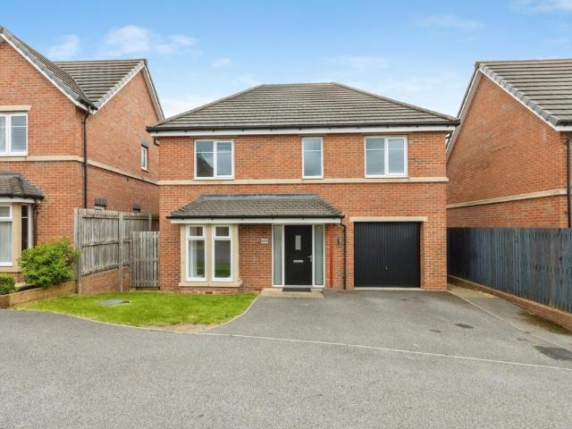 House for sale in Austhorpe, West Yorkshire