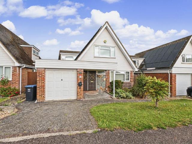 House for sale in Grovehill, Pouchen End
