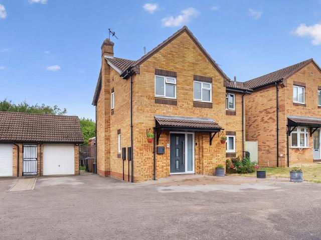 House for sale in Glenvale Park, Wellingborough