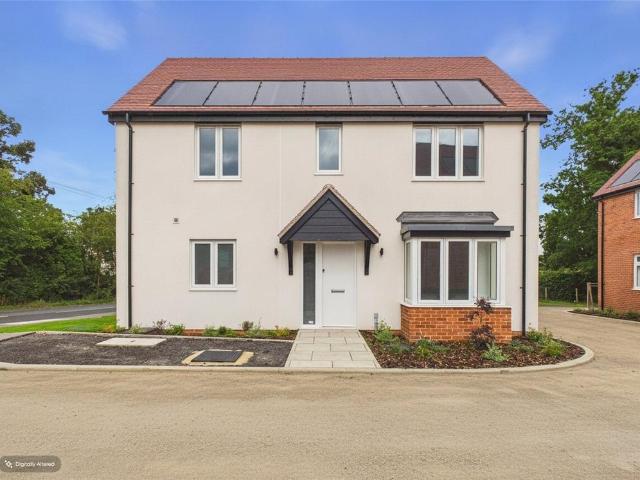 House for sale in Navestock Side, Essex