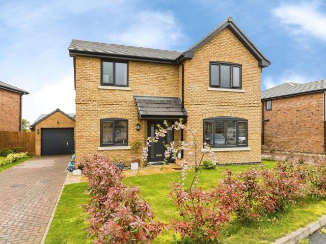 House for sale in Saughall, Cheshire