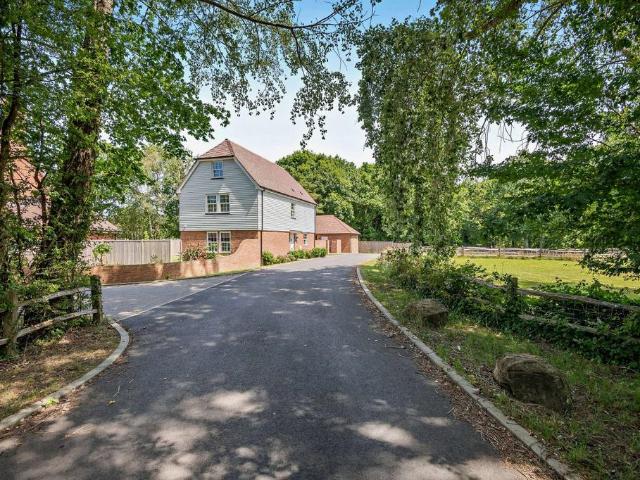 House for sale in Cross in Hand, Cross In Hand