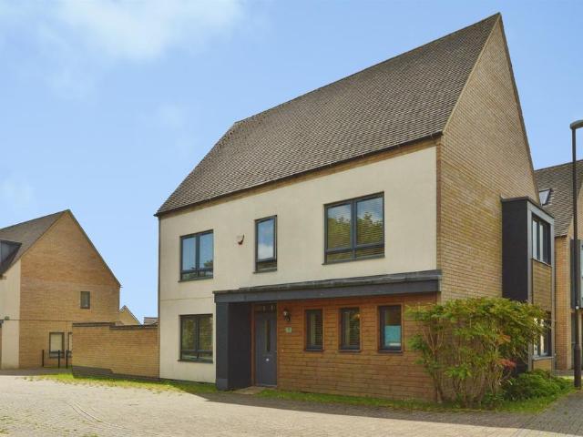 House for sale in Tattenhoe Park, Shenley Brook End
