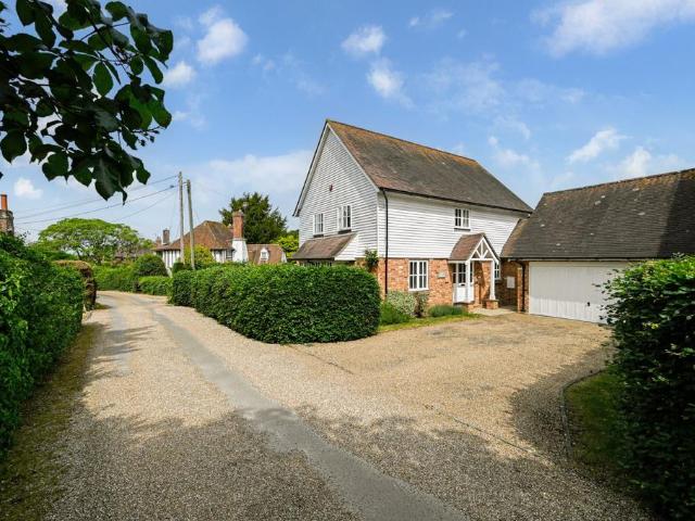 House for sale in Oad Street, Kent
