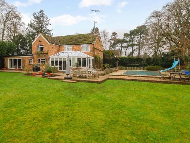 House for sale in Farnham Common, Buckinghamshire