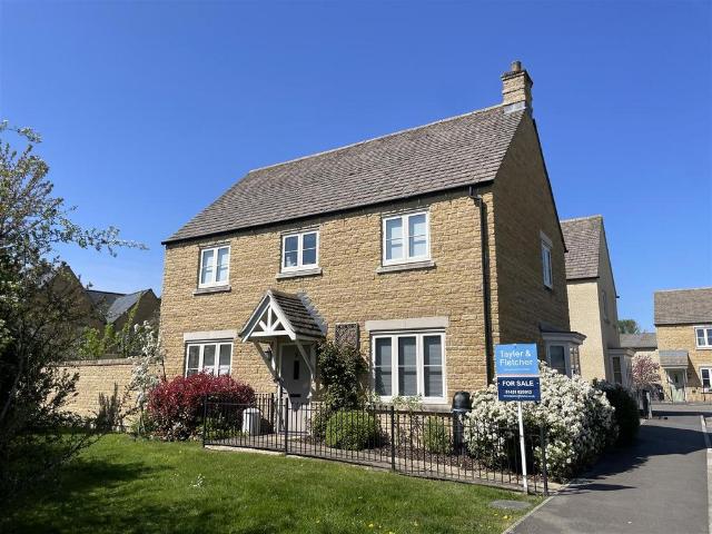 House for sale in Fossebridge, Gloucestershire
