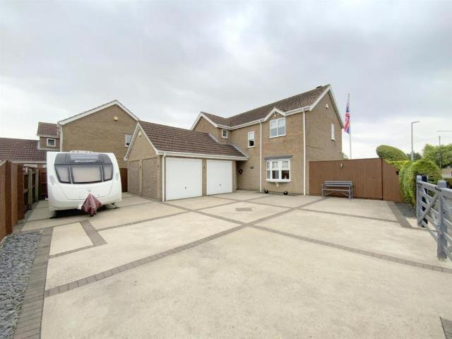 House for sale in Barnoldby Le Beck, North East Lincolnshire