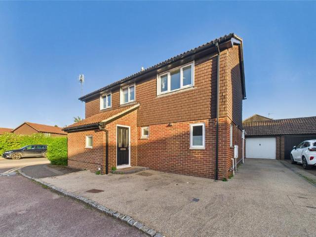 House for sale in Emmbrook, Wokingham