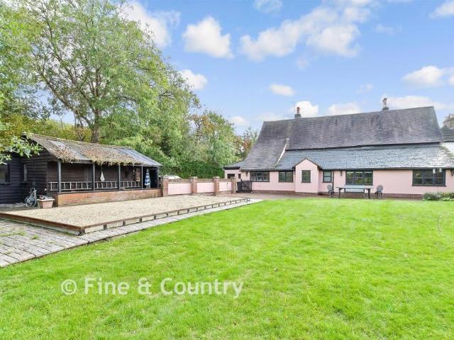 House for sale in Chigwell, Epping