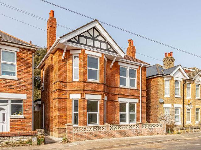 House for sale in Pokesdown, Bournemouth