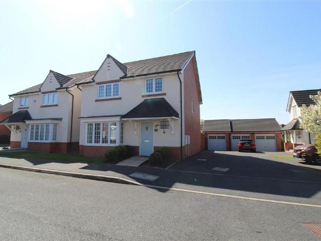 House for sale in Daisy Hill, Lee Bank