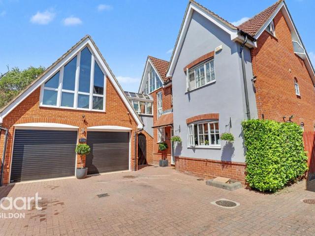 House for sale in Noak Bridge, Essex