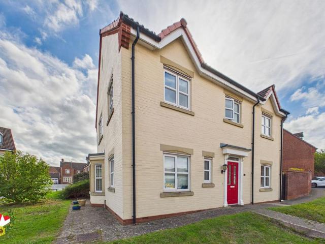 House for sale in Kingsway, Gloucester