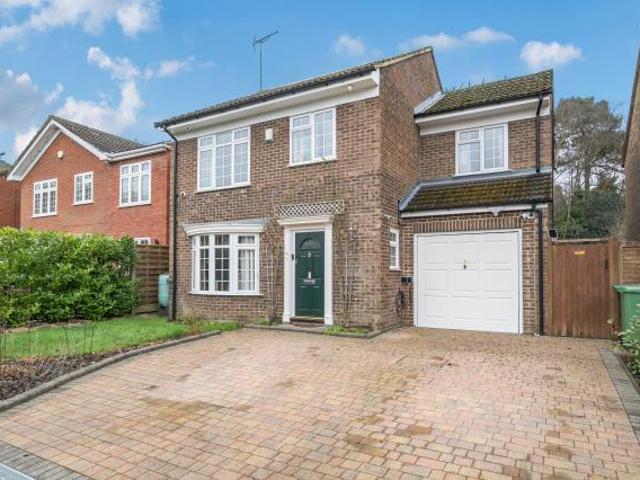 House for sale in Camberley, Deepcut
