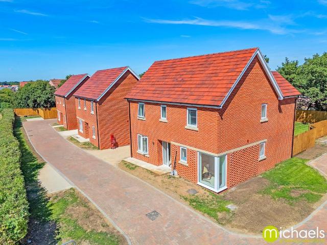 House for sale in Chipping Hill, Essex