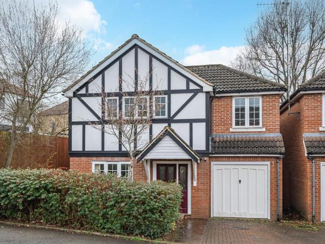 House for sale in Whetstone, Greater London