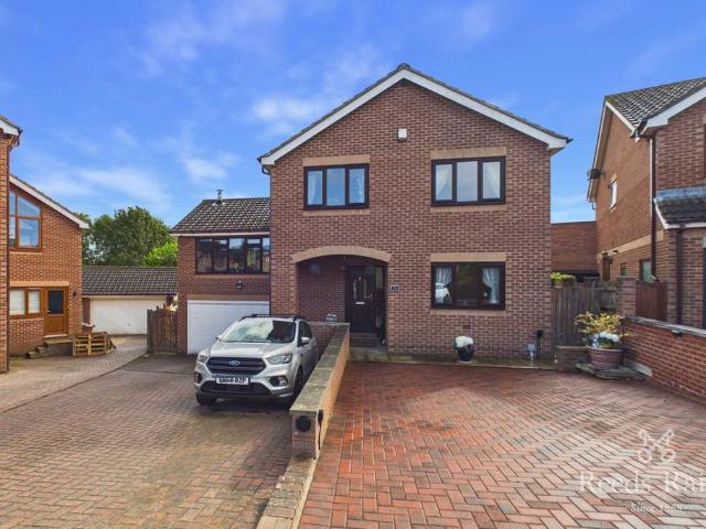 House for sale in Upper Green, Leeds