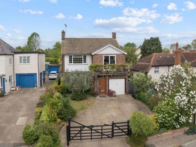 House for sale in Moreton, Epping