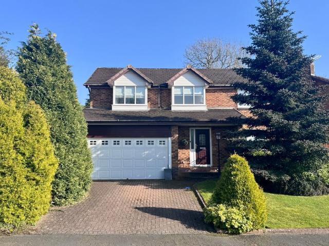 House for sale in Shirebrook Park, Charlesworth