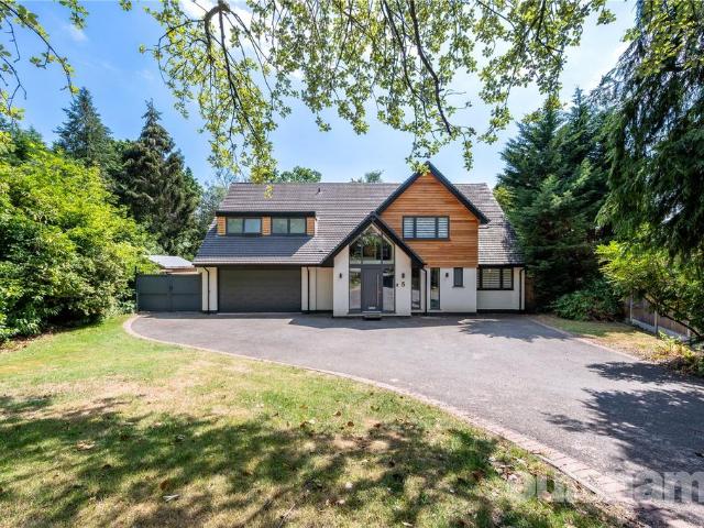 House for sale in Bromsgrove, Worcestershire