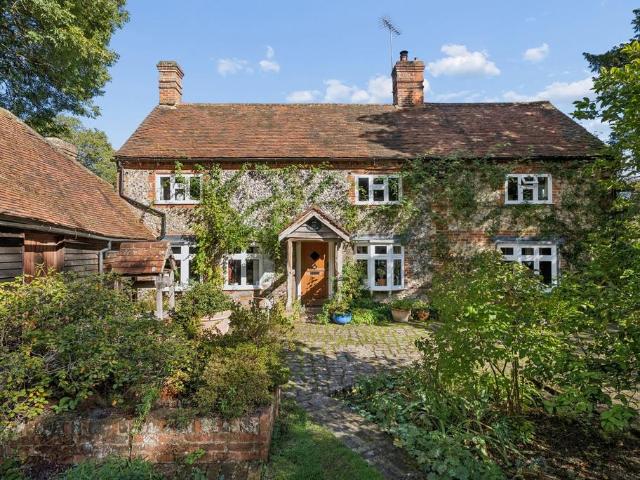 House for sale in Hughenden, Downley