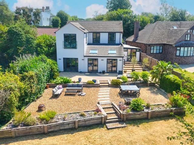 House for sale in East Farndon, Northamptonshire