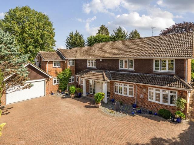 House for sale in Farnham Common, Buckinghamshire