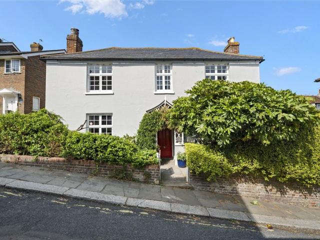 House for sale in Old Town, Guestling Green