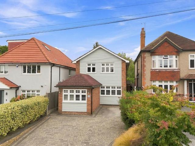 House for sale in Pilgrims' Hatch, Navestock Side