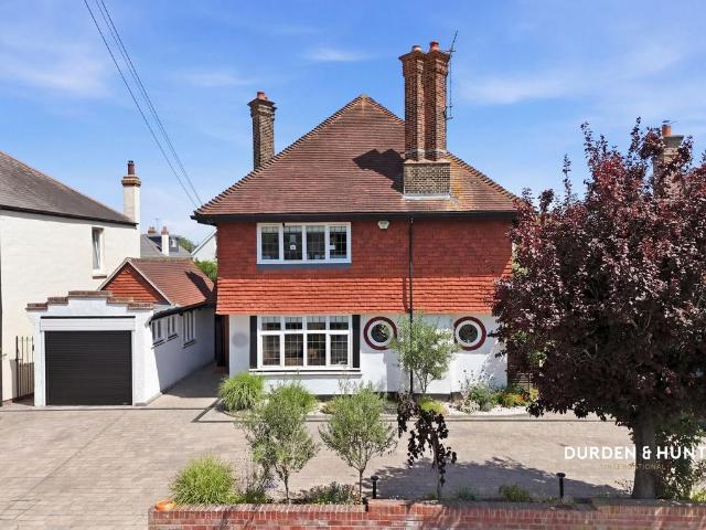 House for sale in Alton Barnes, Essex