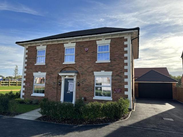 House for sale in Hugglescote, Leicestershire
